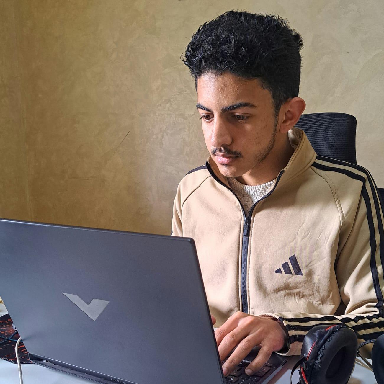 AlSaeyd J Alakhras avatar image